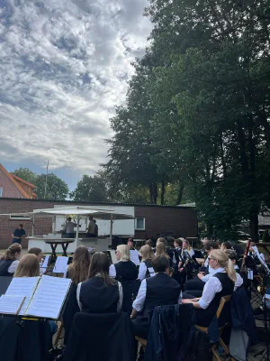 Frühschoppen in Garen - Wird sind bereit!